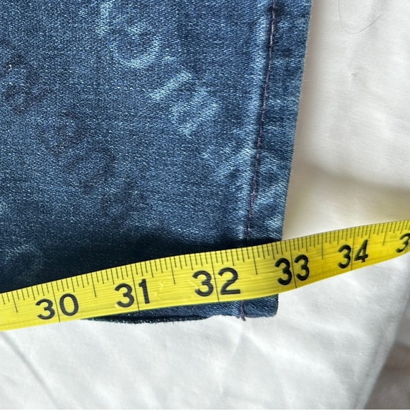 NWOT True Religion Men's Denim Jeans with Red Accent - Picture 8 of 9